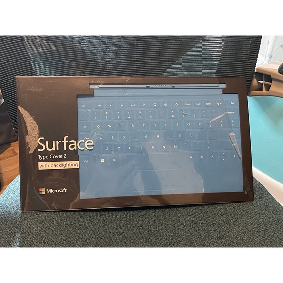 Microsoft Surface  Blue Touch Keyboard Cover Model 1515‎ - Picture 1 of 5